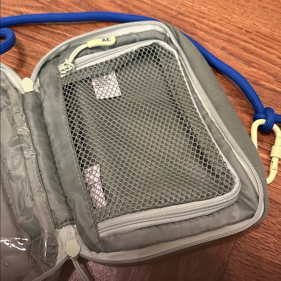 American Eagle Outfitters Green Crossbody Bag - Picture 4 of 9